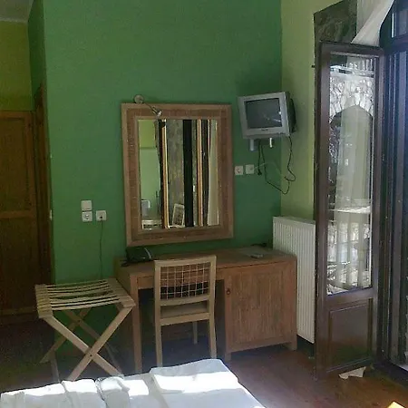 Lefteri's & Loukia's In Tzoumerka With Pool Maison d'hôtes Neraida (Trikala)