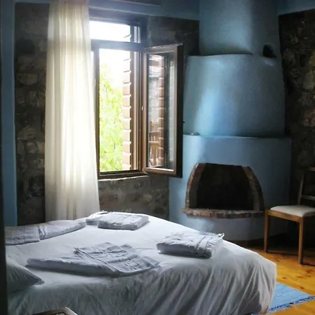 Lefteri's & Loukia's Guest house *