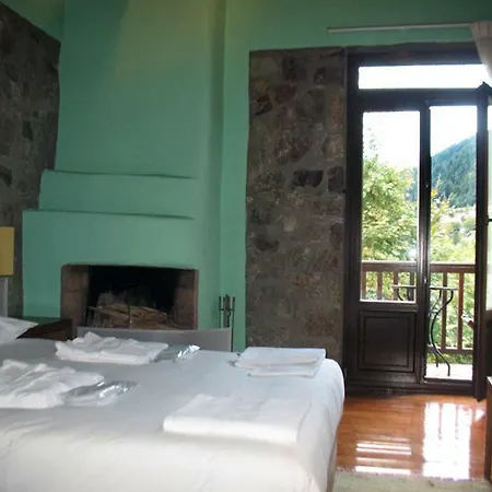 Maison d'hôtes Lefteri's & Loukia's In Tzoumerka With Pool 4*