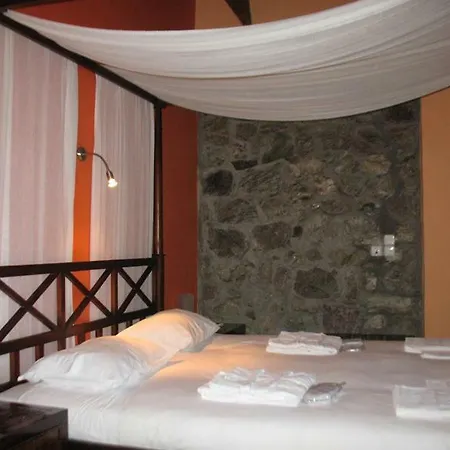 Lefteri's & Loukia's In Tzoumerka With Pool Maison d'hôtes Neraida (Trikala)